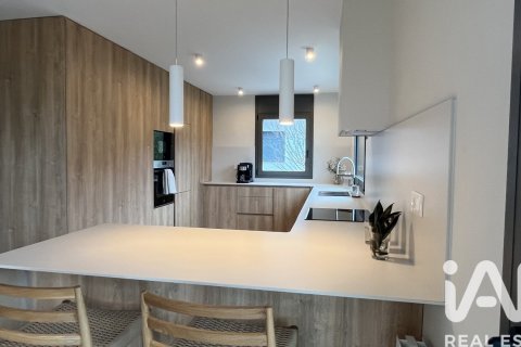 3 bedrooms house for sale in Lloret de Mar, Girona, Catalonia, Spain № 7395 - photo 22