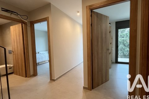 3 bedrooms house for sale in Lloret de Mar, Girona, Catalonia, Spain № 7395 - photo 12