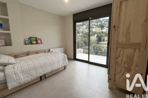 3 bedrooms house for sale in Lloret de Mar, Girona, Catalonia, Spain № 7395 - photo 13
