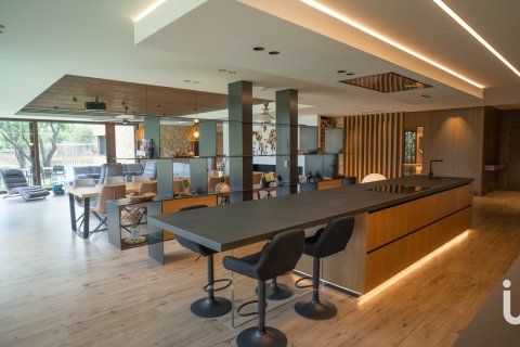 Купить дом в Вила-Сека, Испания с 5 спален, 390м², № 5107 - фото 9