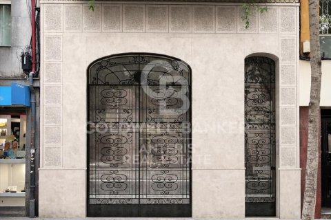 Купить квартиру в Барселона, Испания с 2 спальни, 179м², № 5369 - фото 2