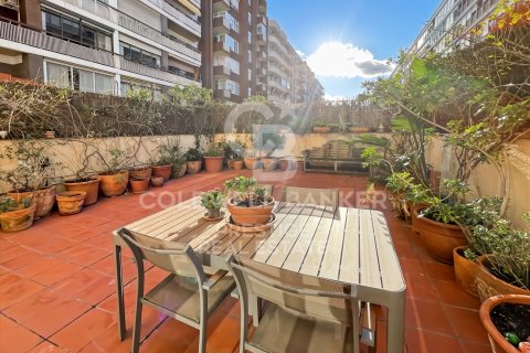 3 bedrooms apartment for sale in Barcelona, Catalonia, Spain № 5370