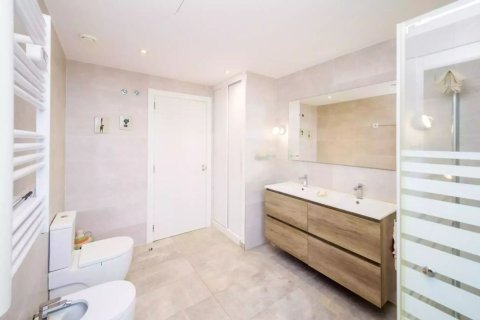 Сasa de 3 dormitorios en venta en Platja D'aro, Gerona, Cataluña, Spain № 7205 - foto 4
