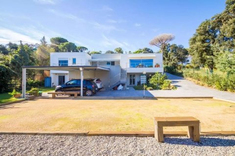 Сasa de 3 dormitorios en venta en Platja D'aro, Gerona, Cataluña, Spain № 7205 - foto 25