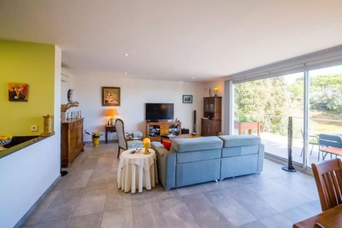 Сasa de 3 dormitorios en venta en Platja D'aro, Gerona, Cataluña, Spain № 7205 - foto 12