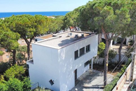 Сasa de 5 dormitorios en venta en Platja D'aro, Gerona, Cataluña, Spain № 7206 - foto 11