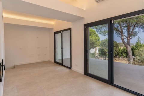 Сasa de 5 dormitorios en venta en Platja D'aro, Gerona, Cataluña, Spain № 7204 - foto 12