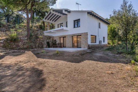 Сasa de 5 dormitorios en venta en Platja D'aro, Gerona, Cataluña, Spain № 7204 - foto 30