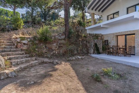 Сasa de 5 dormitorios en venta en Platja D'aro, Gerona, Cataluña, Spain № 7204 - foto 29