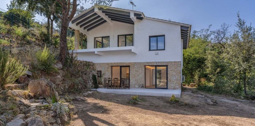 Сasa de 5 dormitorios en venta en Platja D'aro, Gerona, Cataluña, Spain № 7204