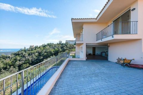 4 bedrooms house for sale in Platja D'aro, Girona, Catalonia, Spain № 7202 - photo 9