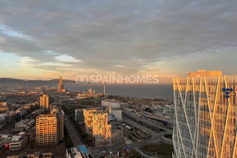 4 bedrooms apartment for sale in Barcelona, Catalonia, Spain № 6168 - photo 2