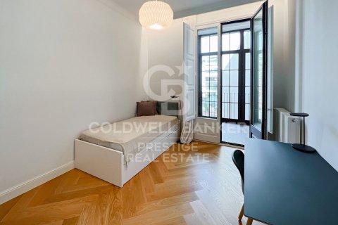 3 chambres apartment à louer à Barcelona, Catalonia, Spain № 6163 - photo 11