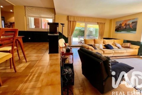 4 bedrooms apartment for sale in Sant Andreu de Llavaneres, Barcelona, Catalonia, Spain № 7327 - photo 19