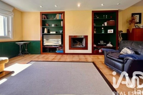 4 bedrooms apartment for sale in Sant Andreu de Llavaneres, Barcelona, Catalonia, Spain № 7327 - photo 18