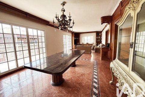 Снять в аренду квартиру в Барселона, Испания с 5 спален, 242м², № 7324 - фото 19