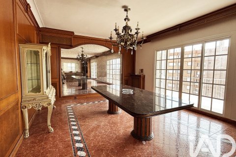 Снять в аренду квартиру в Барселона, Испания с 5 спален, 242м², № 7324 - фото 24