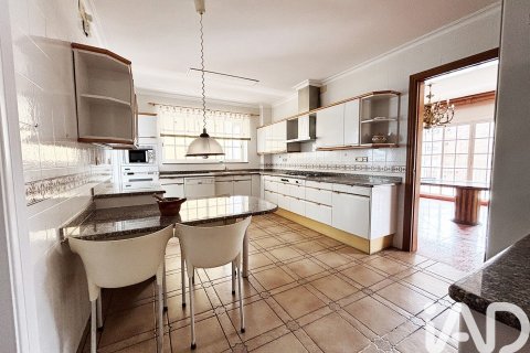 Снять в аренду квартиру в Барселона, Испания с 5 спален, 242м², № 7324 - фото 15