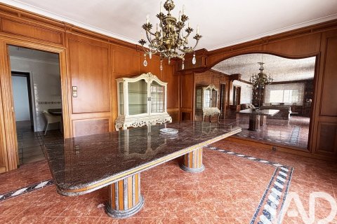 Снять в аренду квартиру в Барселона, Испания с 5 спален, 242м², № 7324 - фото 16