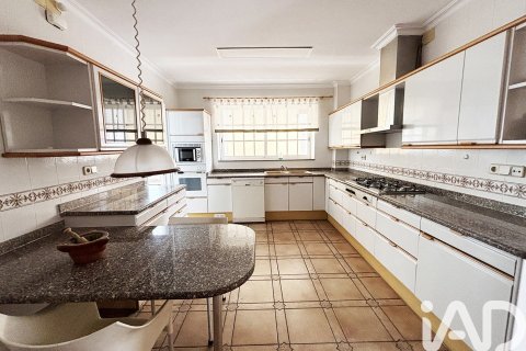 Снять в аренду квартиру в Барселона, Испания с 5 спален, 242м², № 7324 - фото 13