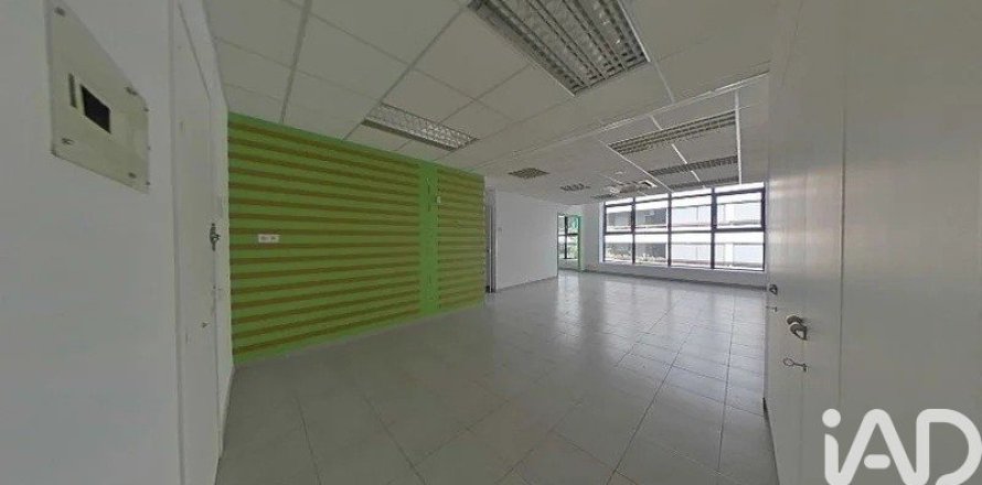 45 sq.m. commercial property for rent in Manresa, Barcelona, Catalonia, Spain № 7321