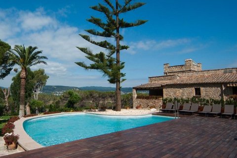 Коммерческая недвижимость 3700м² в Калонже, Герона, Каталония, Испания № 1717