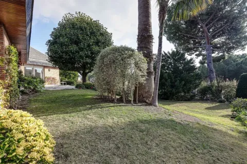 Купить дом в Барселона, Испания с 11 комнат, № 1711 - фото 18