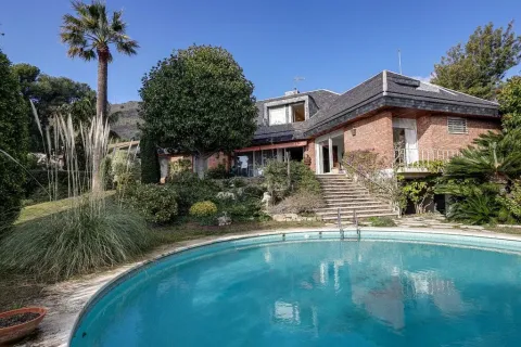 Купить дом в Барселона, Испания с 11 комнат, № 1711 - фото 6