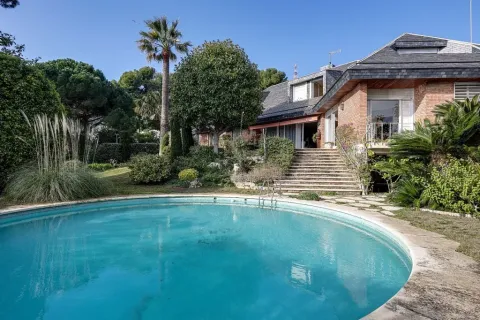 Дом с 10 спальнями в Барселоне, Каталония, Испания № 1711