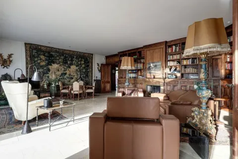 Купить дом в Барселона, Испания с 11 комнат, № 1711 - фото 8