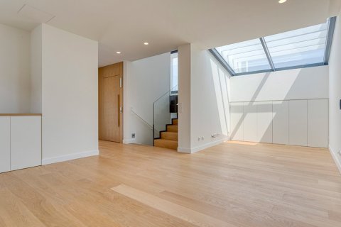 Купить дом в Барселона, Испания с 7 комнат, № 1713 - фото 16