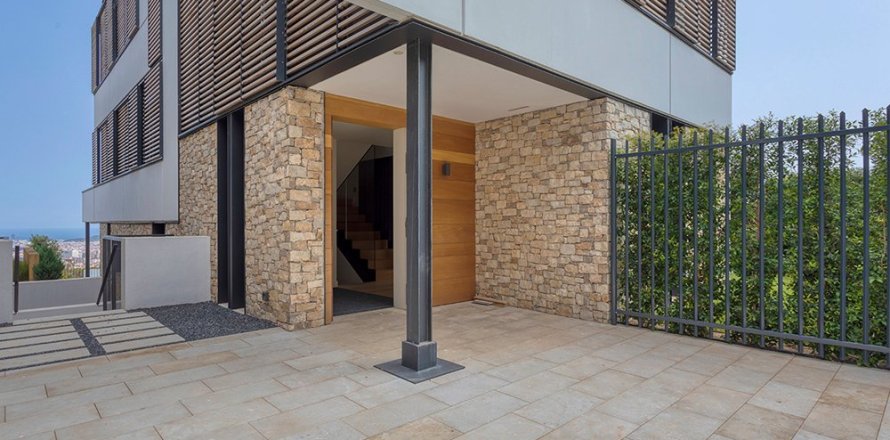 Дом с 6 спальнями в Барселоне, Каталония, Испания № 1713