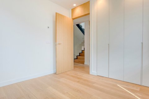 Купить дом в Барселона, Испания с 7 комнат, № 1713 - фото 13