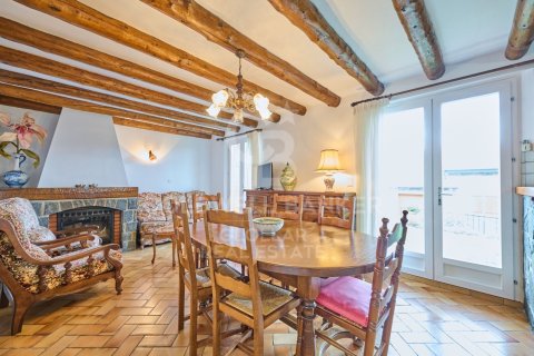 Купить дом в Каталония, Испания с 8 спален, 240м², № 5847 - фото 7