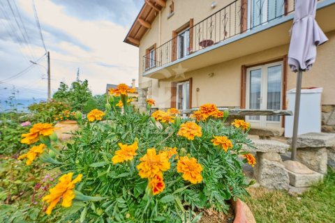 Купить дом в Каталония, Испания с 8 спален, 240м², № 5847 - фото 2