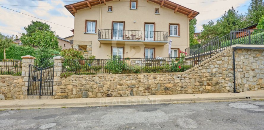 Дом с 8 спальнями в Каталония, Испания № 5847