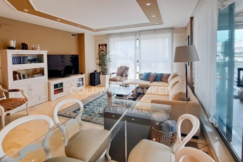 3 bedrooms apartment for sale in Barcelona, Catalonia, Spain № 5848 - photo 3