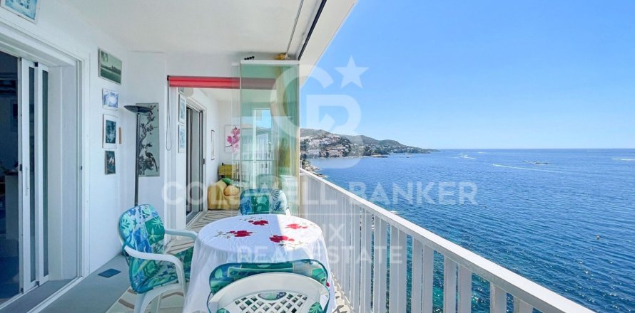 3 bedrooms penthouse for sale in Roses, Girona, Catalonia, Spain № 5853