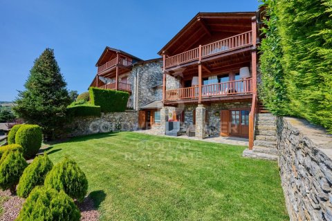 5 chambres triplex à vendre à Girona, Catalonia, Spain № 5850 - photo 3