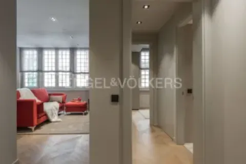Apartamento de 4 dormitorios en venta en Ciudad Vieja, Barcelona, Cataluña, Spain № 2634 - foto 8