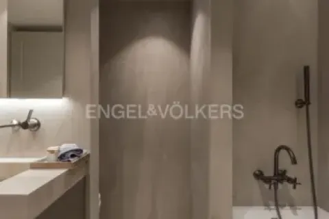 Apartamento de 4 dormitorios en venta en Ciudad Vieja, Barcelona, Cataluña, Spain № 2634 - foto 7