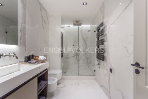 Купить квартиру в Старый город, Барселона, Испания с 4 комнаты, 152м², № 2635 - фото 13