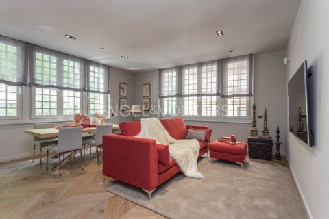 Купить квартиру в Старый город, Барселона, Испания с 3 спальни, 152м², № 2636 - фото 2