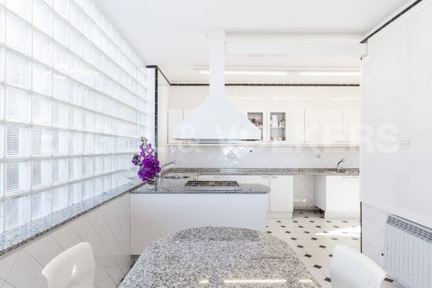 Купить дом в Вальвидрера, Барселона, Испания с 4 спальни, 483м², № 2638 - фото 8