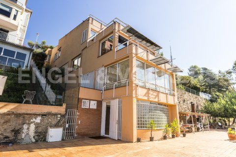 Купить дом в Вальвидрера, Барселона, Испания с 4 спальни, 483м², № 2638 - фото 3