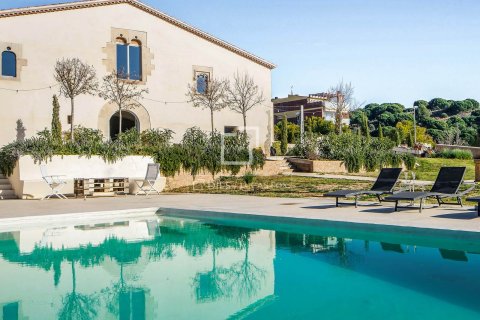 5 bedrooms villa for sale in Tiana, Barcelona, Catalonia, Spain № 7114