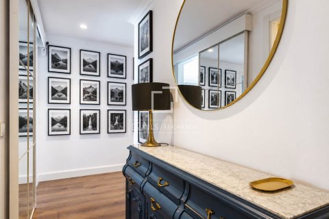 4 bedrooms apartment for sale in Sant Just Desvern, Barcelona, Catalonia, Spain № 7116 - photo 5