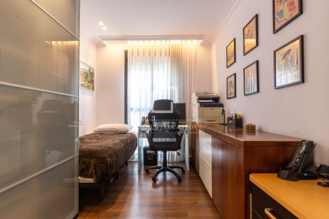 4 bedrooms apartment for sale in Sant Just Desvern, Barcelona, Catalonia, Spain № 7116 - photo 3