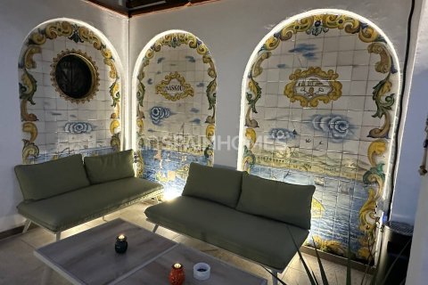 20 bedrooms commercial property for sale in El Masnou, Barcelona, Catalonia, Spain № 7112 - photo 3