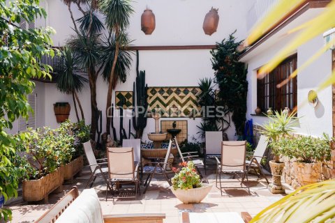 24 bedrooms commercial property for sale in Malgrat de Mar, Barcelona, Catalonia, Spain № 7113 - photo 17